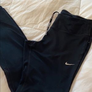 NIKE RUNNING LEGGINGS SUZE MEDIUM